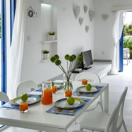 Your Beautiful Holiday Minutes From Fig Tree Bay, 1424 * 普罗塔拉斯